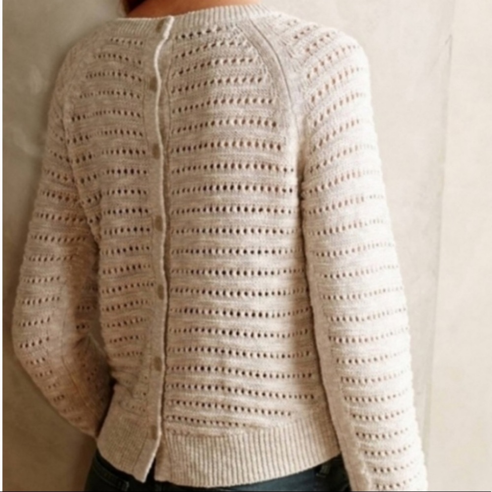 Moth anthropologie gray sweater button up back sz medium cotton